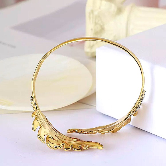 ✂️ALEXIS BITTAR Crystal Gold Leaf Cuff Bracelet - Picture 7 of 16